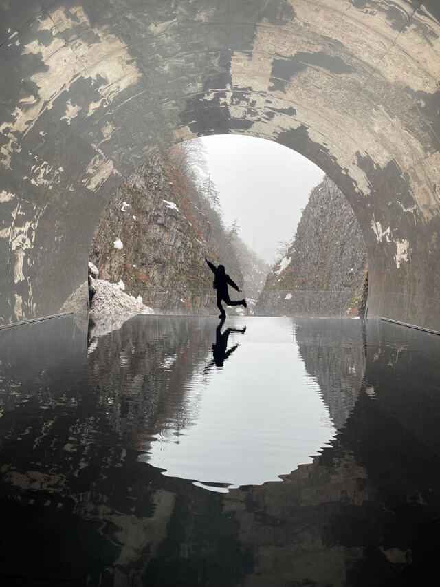 อุโมงค์แห่งแสง Kiyotsu Gorge (เมืองโทคามาจิ)